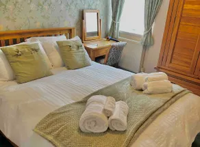 A charming luxury apartment! - Image 2