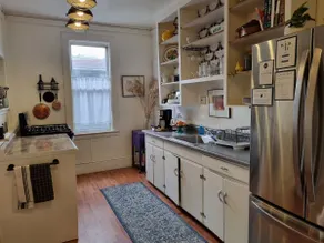 Queen Catherine Apartment Suite - Image 5