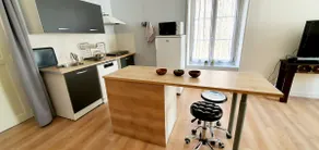 Artistique. Apartment centrally situated. - Image 4