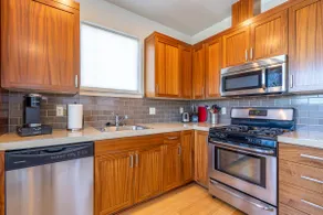 Modern 4BR home in trendy Portland neighborhood - Image 5