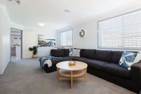 Blue Bay - Close to Fingal Bay Beach. Mid Week Stay Special Now On. - Image 2