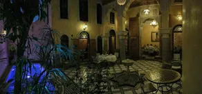18-person Ruid hotel with swimming pool, 360° view and parking lot - Image 3