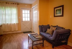 Studio Apt. in Wine/Brewery Country/on 151 - Image 2