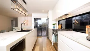 Luxury BeachFront House @Redhead Newcastle - Image 3