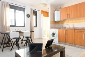 FLAT IN THE CENTRE. NEW WIFI - Image 3