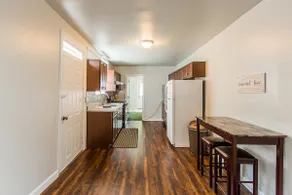 Lovely Downtown Townhome - Image 4