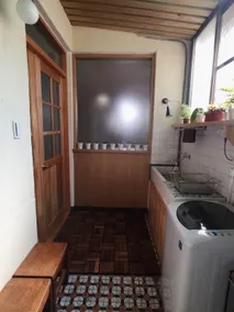 The little house at the end of the alley. Entire building accommodation. Close to Tainan Station and Red Building. Legal homestay in Tainan. - Image 2