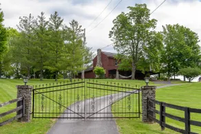 1847 Log Home with modern comfort. Near Louisville & Bourbon Trail - Image 5