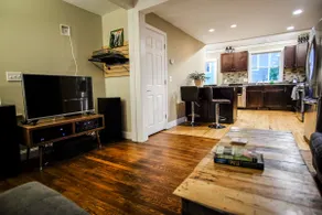 Cozy West End House - Image 2