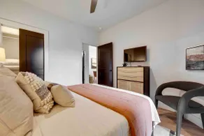 NEW condo near Vandy - minutes to Broadway! - Image 4