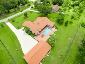 Home Away From Home, Dainty and Quaint - Image 5