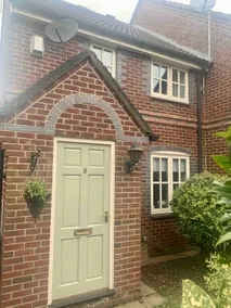 Beautiful 2 bedroom mews holiday home in Sandbach - Image 2