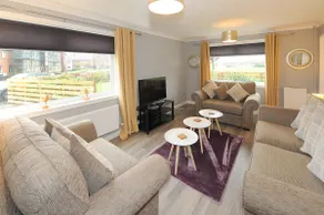 Three Bedroom Spacious House - Image 2