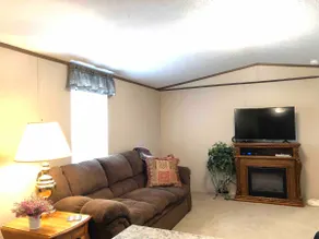 Cozy Walkers Branch Airbnb - Image 5