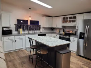 The DW - Spacious and Cozy - Image 5