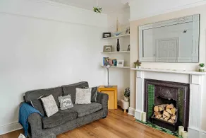 Sunny Seaside Beach House Lytham Centre sleeps 8 - Image 2
