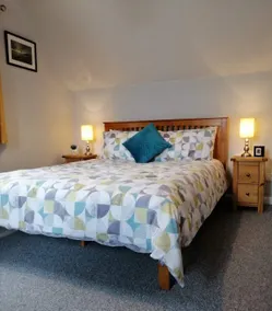 Top floor apartment with stunning sea views - Image 4