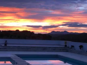 Smuk moderne spansk villa med pool og fantastisk udsigt - Image 4