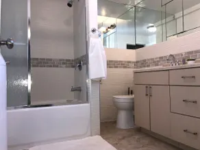 3 bedroomprivate/Downtown heart/convenience galore - Image 3