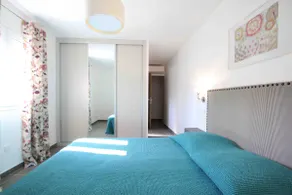 Beautiful pool apartment - Image 4