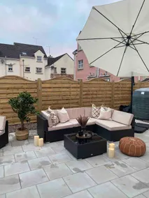 Large Modern home, 5 mins to town Centre - Image 3