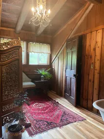 Charming log home on 2 acre rainforest property - Image 4