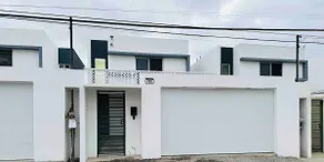 Star's Beautiful 3 Bedroom Home - Image 2