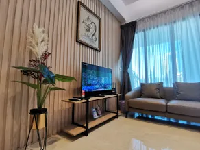 The Luxe Suite 3 BR @ KLCC + Balcony - Image 2