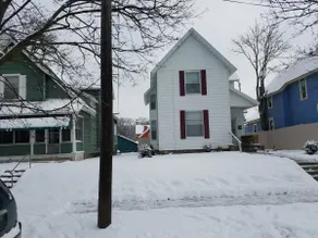 Downtown 2-Story Cottage - Image 2