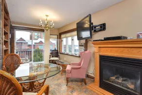 The Penthouse West : The Romeo & Juliet Suite 301 - Image 2