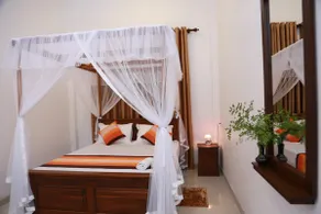 3BR Private Ground Floor Retreat with private Pool - Image 2