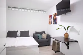 Right at Stuttgart Central Station, 1-room apartment (6) - Image 3
