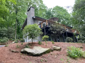 Deluxe 2 King Suites–Walk to Downtown Highlands NC– Fireplace & Fiber Optic - Image 2
