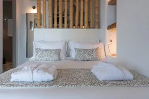Aelia Suites - Image 2
