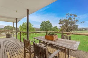 The House in the Vines - with kids zone - Image 3