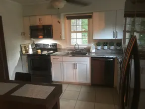 Close Clemson Bungalow 2.3 miles from the stadium! - Image 3