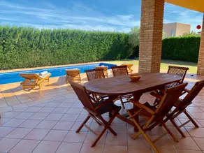 Spectacular Casa con Piscina en Golf Peralada - Image 4