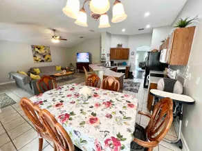 Single house: 12guests,4bds/2baths,large backyard. - Image 3