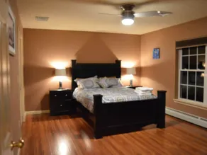 Gorgeous Villa in Pocono nr Ski Slopes, Camelback, Kalahari w Games Rm & Hot tub - Image 3
