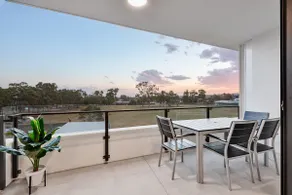 New Mooloolaba luxury getaway steps from the beach - Image 3