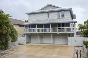2 bedroom Prime Location Siesta Beach apartment - Image 2