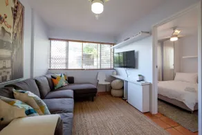 2BD Unit in Milton near CBD, businesses, hospitals - Image 4