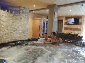 ”ESPERANZA-JACUZZI-SAUNA” fully private cottage - Image 4