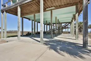 BEACHFRONT, spacious, & family-friendly - Image 2