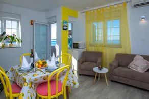 Beautiful apartment Luka with Sea View - Image 4