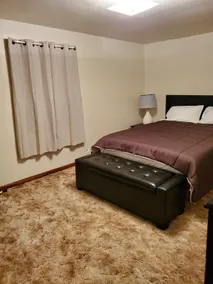 Spacious Upper 1 Bedroom Apartment - Image 2