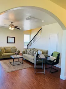 2 miles from F1 Tranquil Townhouse - Image 2