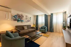 Diana Forville Market Elegant apartment - Image 2