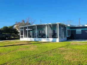 Camp St. Cabanas Unit 3 on Lake Dora - Image 5