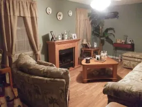 Comfortable and Cozy Home Away from Home - Image 2